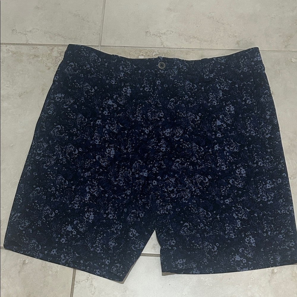Under Armour Men's Blue Patterned Shorts